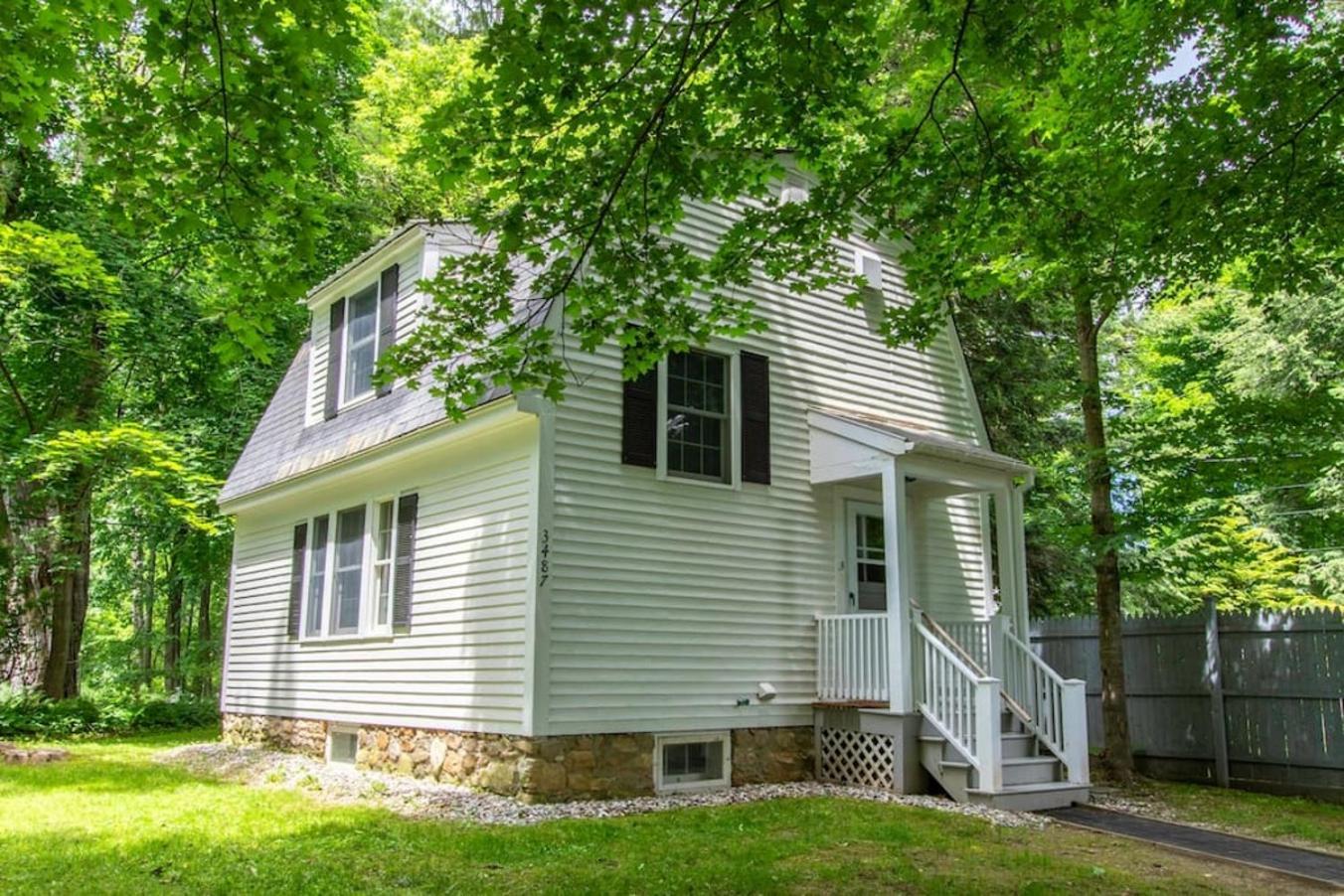Quintessential Vt Cottage In Manchester Village Экстерьер фото