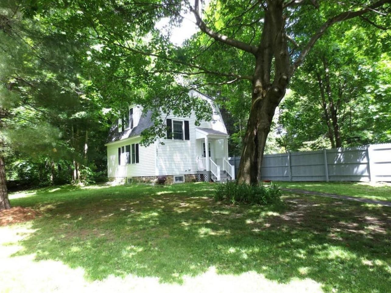 Quintessential Vt Cottage In Manchester Village Экстерьер фото